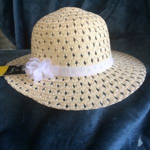 NEW wide brim sun hat with white bow